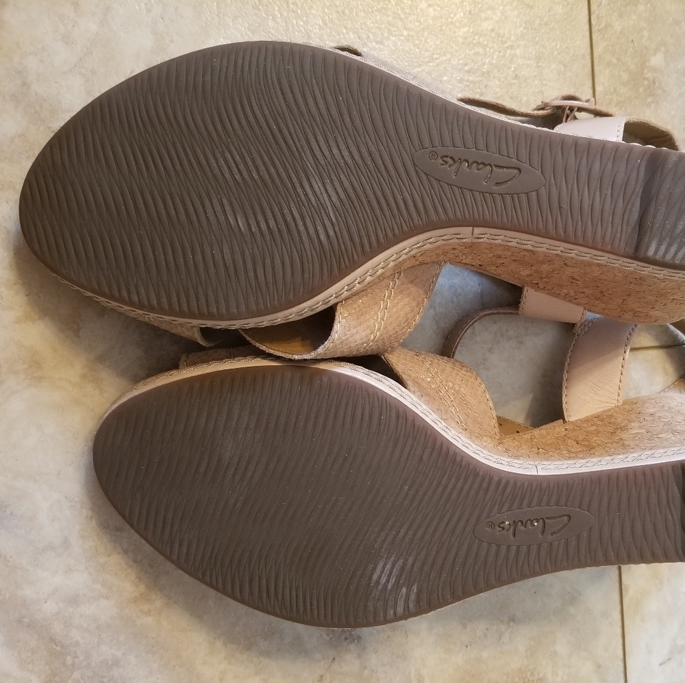 Clarks wedges size 9.5